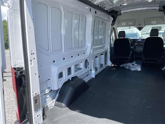 Photo of 2025 Oxford White Ford Transit-250