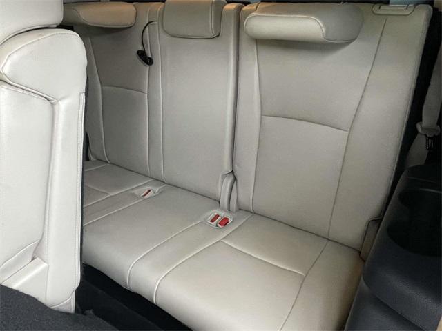 Photo of 2023 Midnight Black Metallic Toyota Highlander