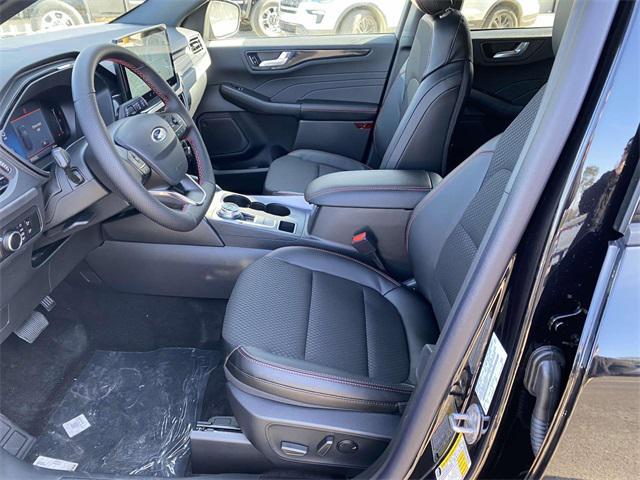 Photo of 2025 Agate Black Metallic Ford Escape