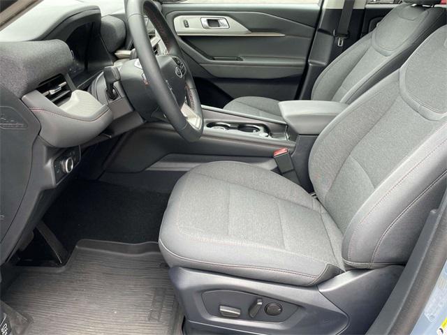Photo of 2025 Vapor Blue Ford Explorer