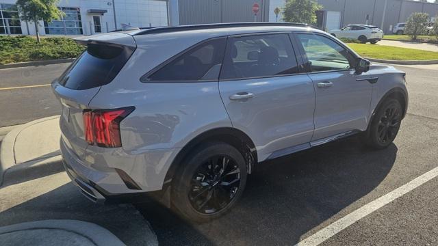 Photo of 2023 Wolf Gray Kia Sorento