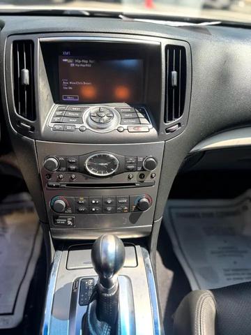 Photo of 2015 Moonlight White INFINITI Q40