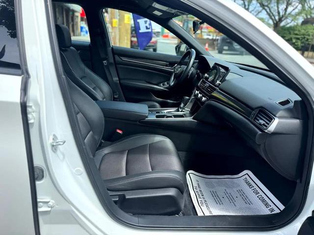 Photo of 2022 Platinum White Pearl Honda Accord