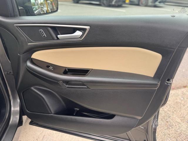 Photo of 2015 Gray Ford Edge