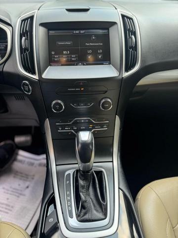 Photo of 2015 Gray Ford Edge