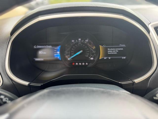 Photo of 2015 Gray Ford Edge