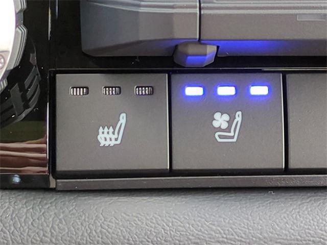 Photo of 2025 Wind Chill Prl Toyota Tundra Hybrid