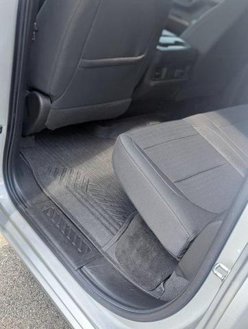 Photo of 2022 Silver Ice Metallic Chevrolet Silverado 1500 Limited