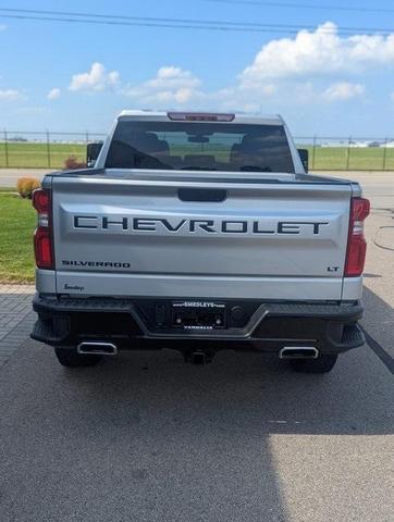 Photo of 2022 Silver Ice Metallic Chevrolet Silverado 1500 Limited
