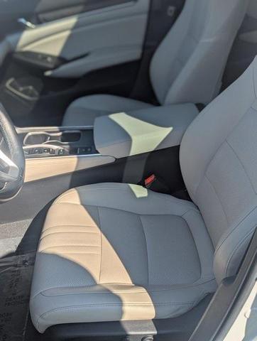 Photo of 2020 Platinum White Pearl Honda Accord