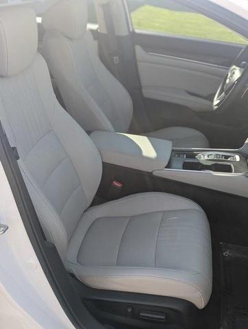 Photo of 2020 Platinum White Pearl Honda Accord