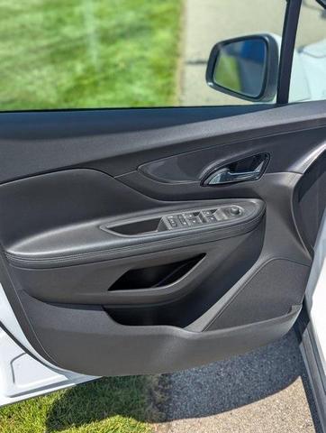 Photo of 2019 Summit White Buick Encore