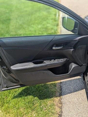 Photo of 2014 Crystal Black Pearl Honda Accord