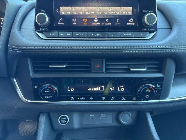 Photo of 2023 Scarlet Ember Tintcoat Nissan Rogue