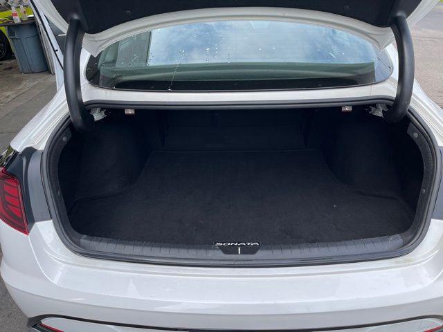 Photo of 2021 Hyper White Hyundai SONATA