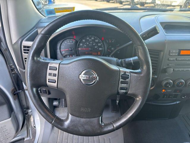 Photo of 2004 Radiant Silver Nissan Titan