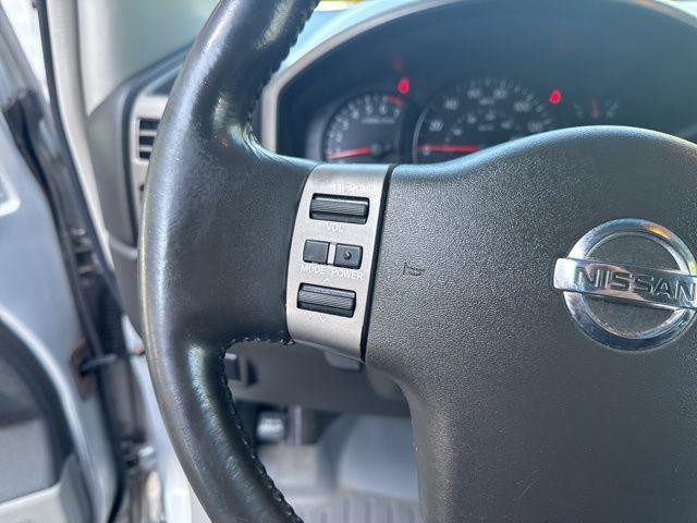 Photo of 2004 Radiant Silver Nissan Titan