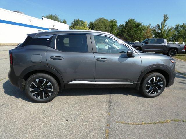 Photo of 2025 Gun Metallic Nissan Kicks