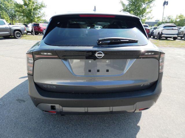 Photo of 2025 Gun Metallic Nissan Kicks