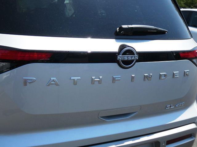 Photo of 2025 Brilliant Silver Metallic Nissan Pathfinder