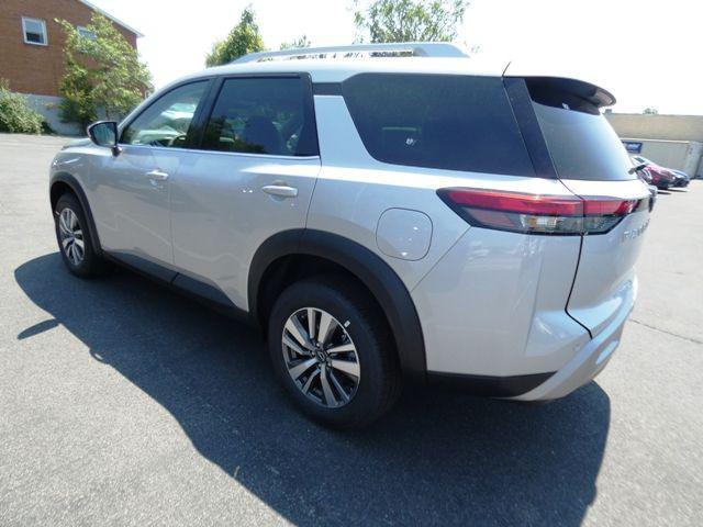 Photo of 2025 Brilliant Silver Metallic Nissan Pathfinder