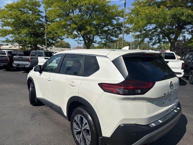 Photo of 2023 Pearl White Tricoat Nissan Rogue