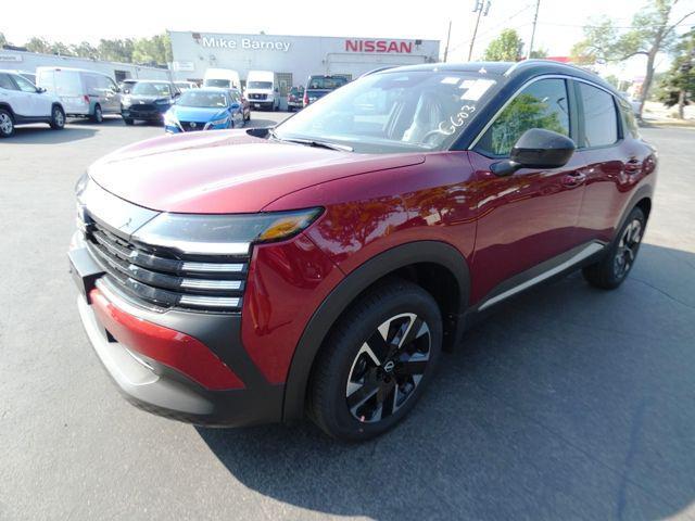Photo of 2025 Scarlet Ember Tintcoat/Super Black Nissan Kicks