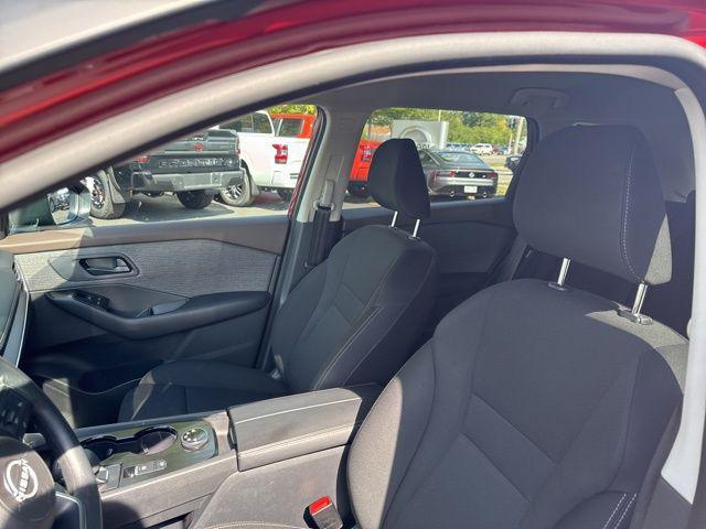 Photo of 2023 Scarlet Ember Tintcoat Nissan Rogue