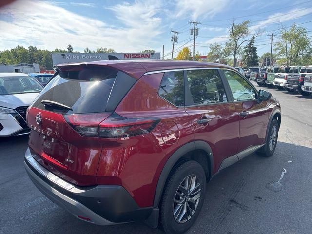 Photo of 2023 Scarlet Ember Tintcoat Nissan Rogue