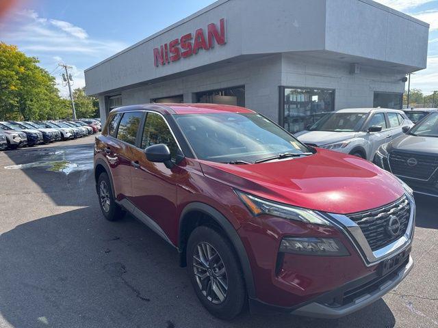 Photo of 2023 Scarlet Ember Tintcoat Nissan Rogue