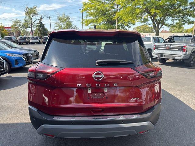 Photo of 2023 Scarlet Ember Tintcoat Nissan Rogue