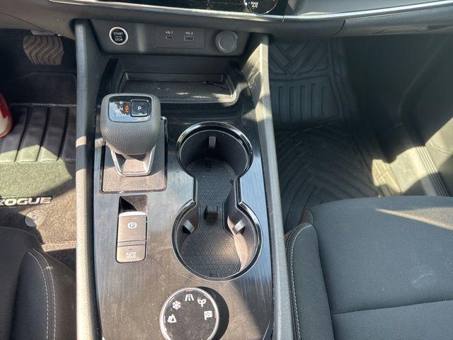 Photo of 2023 Scarlet Ember Tintcoat Nissan Rogue