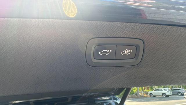 Photo of 2022 Denim Blue Metallic Volvo XC90