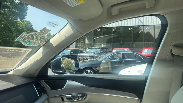 Photo of 2022 Denim Blue Metallic Volvo XC90