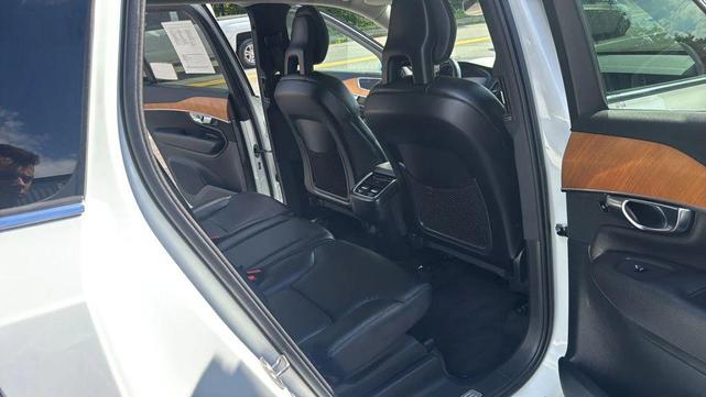 Photo of 2021 White Volvo XC90