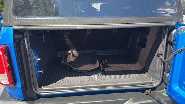 Photo of 2022 Velocity Blue Metallic Ford Bronco
