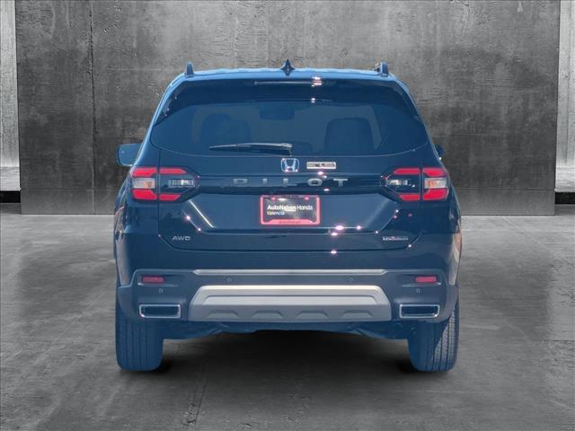 Photo of 2025 Crystal Black Pearl Honda Pilot