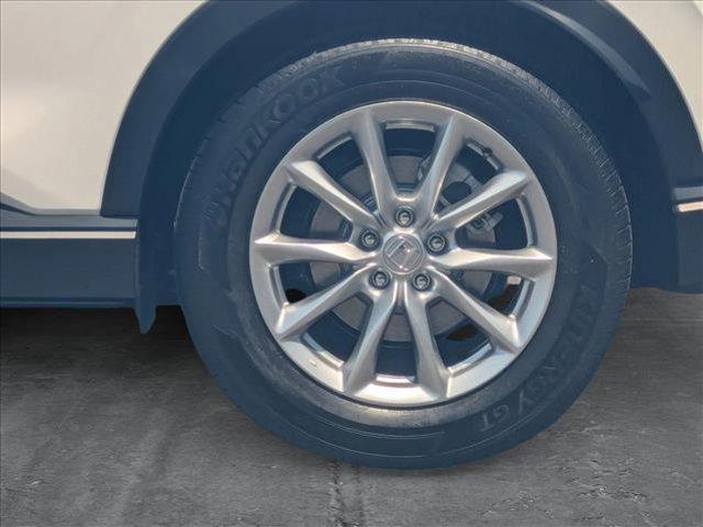 Photo of 2026 Platinum White Pearl Honda CR-V