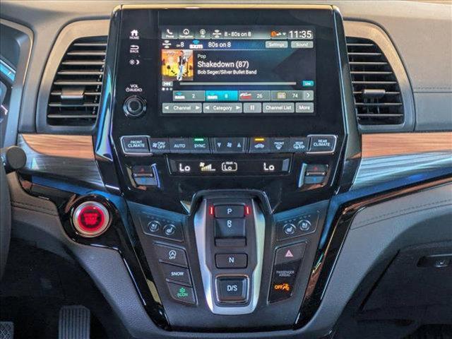 Photo of 2024 Crystal Black Pearl Honda Odyssey