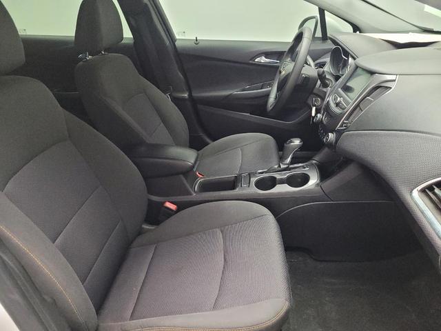 Photo of 2019 Summit White Chevrolet Cruze