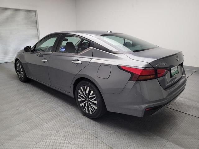 Photo of 2024 Gun Metallic Nissan Altima