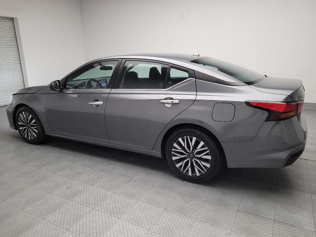 Photo of 2024 Gun Metallic Nissan Altima