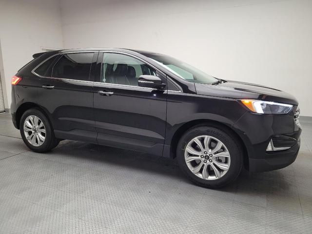Photo of 2024 Agate Black Metallic Ford Edge