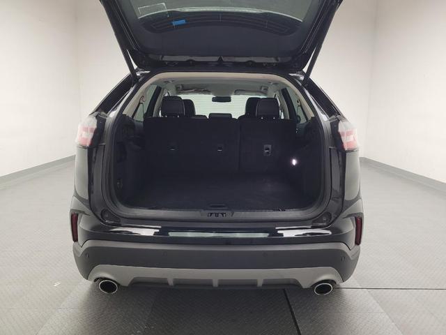 Photo of 2024 Agate Black Metallic Ford Edge