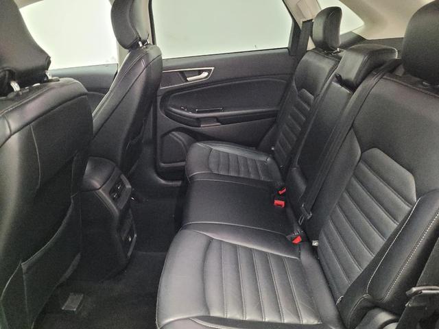 Photo of 2018 Shadow Black Ford Edge