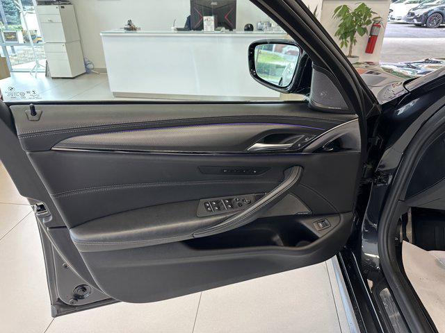 Photo of 2019 Singapore Gray Metallic BMW M5