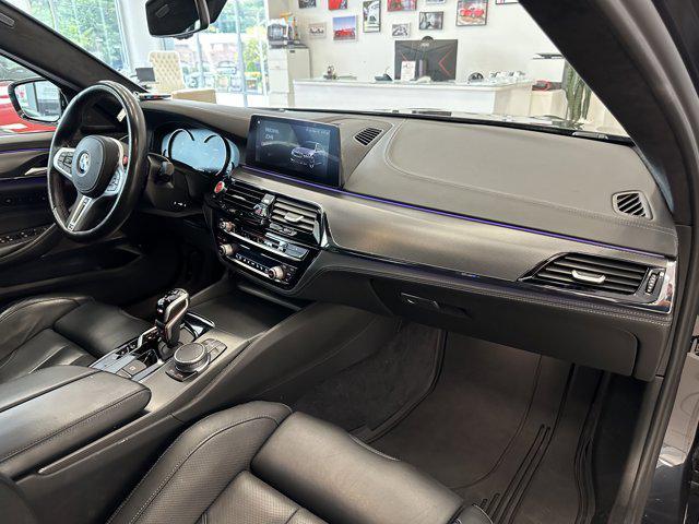 Photo of 2019 Singapore Gray Metallic BMW M5