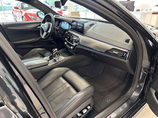 Photo of 2019 Singapore Gray Metallic BMW M5