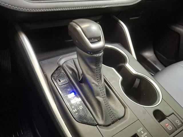 Photo of 2022 Magnetic Gray Metallic Toyota Highlander