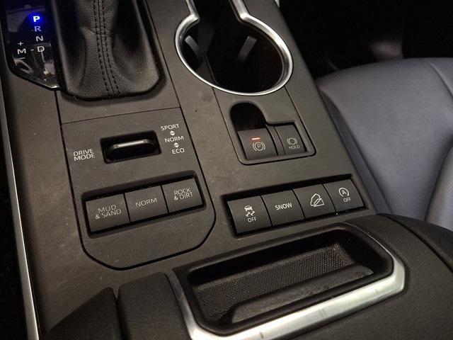 Photo of 2022 Magnetic Gray Metallic Toyota Highlander